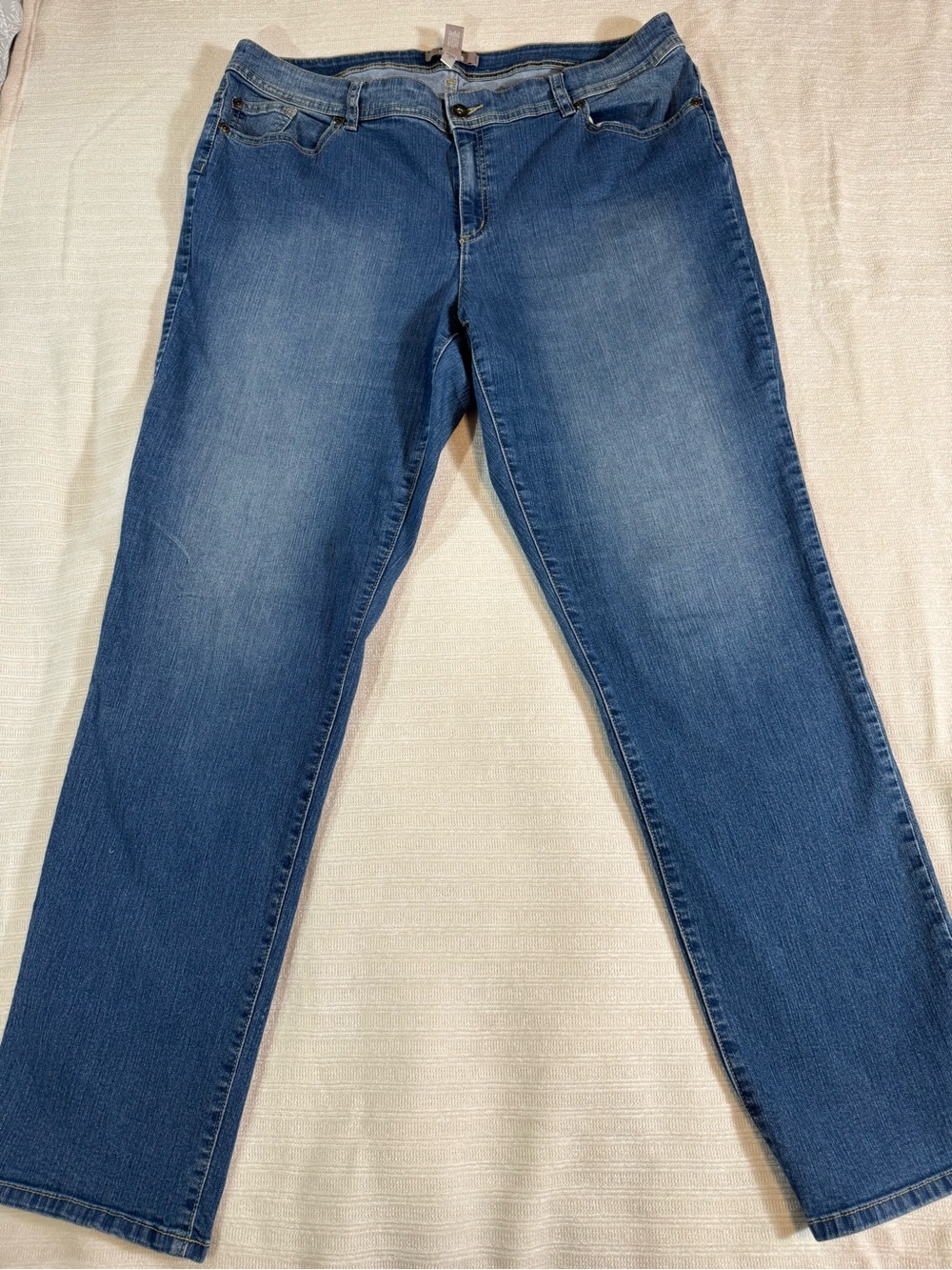 Chico's So Slimming Straight Leg Jeans - Medium Wash - Size 3 (US 16)